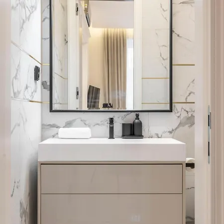 아파트 Luxurious High-end Grand Next To The Basilica
